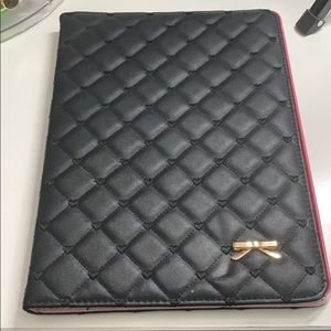 🖤 shaped plaid faux leather iPad Air cover/stand